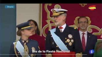 Se ve perfectamente lo que Felipe VI le dice aquí a Leonor: "De tal palo tal astilla"