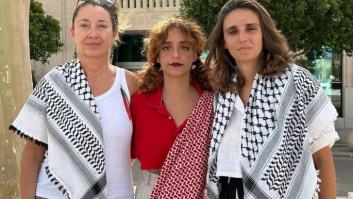 Reyes Rigo y otros cinco miembros de la segunda flotilla a Gaza aterrizan en el aeropuerto de Madrid