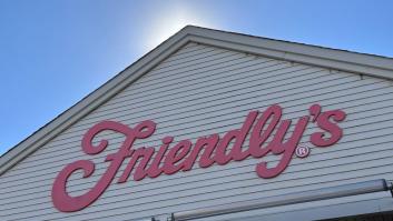 Un hombre es la definición de escalar en una empresa: a los 15 años empieza de camarero y 22 años después compra toda la cadena de restaurantes