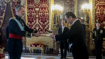 El embajador de Japón va a una feria de quesos y la que lía con su respuesta es díficil de creer