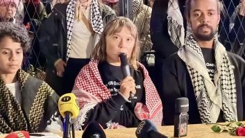 Greta Thunberg relata los abusos de Israel tras el asalto ilegal a la Flotilla: "Me agarraron, me tiraron, me patearon"