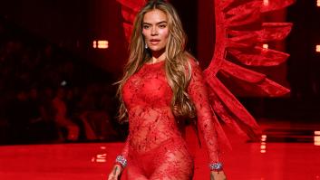 Ritmos latinos y sus propias alas: la gran noche de Karol G desfilando para Victoria's Secret