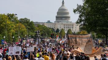 Cientos de miles de personas plantan cara a Trump en una jornada de protestas en EEUU