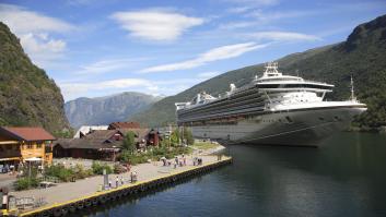 Polémica entre pasajeros por las nuevas políticas de comida y bebida: "Le quita un poco de alegría a los cruceros"