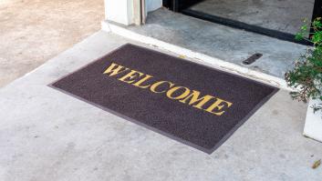 La nota "a quien haya cogido el felpudo" en una comunidad de vecinos que sí merece el Nobel de la Paz