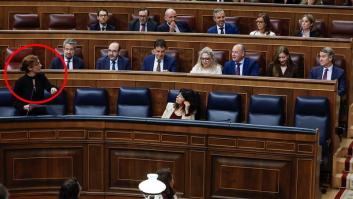 El PP corta a Mónica García en pleno repaso y ella sale por la puerta grande con su comentario