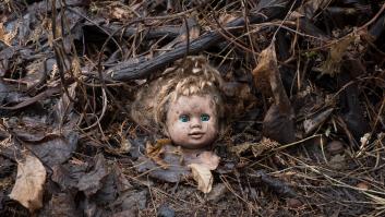 La terrorífica isla plagada de muñecas rotas que reúne a los amantes de lo paranormal