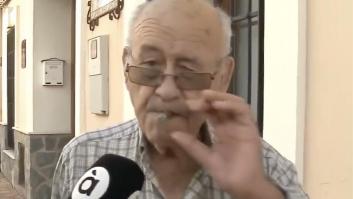 Más de un millón han visto la maravillosa reacción de este señor al preguntarle por el plan energético de su ayuntamiento