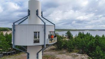 Una particular torre de 8 metros aspira a ser una excelente casa de vacaciones: “La idea nació en la mesa de la cerveza”