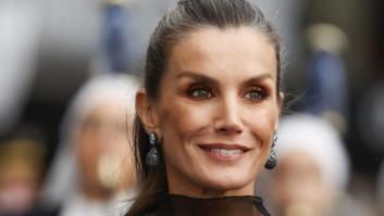 Letizia, fiel al negro y a la sobriedad con su 'look' en los Princesa de Asturias