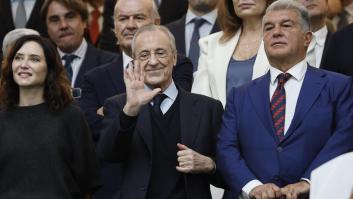Hay quien se está fijando en las caras de Florentino Pérez y Ayuso en este momento JUSTO del 'Clásico'