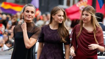 En Francia le ponen nombre a lo que hace aquí Letizia con sus hijas: en España nadie ha llegado tan lejos