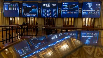 El Ibex alcanza máximos históricos, bate el récord de 2007 y roza los 16.000 puntos