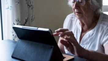 El pueblo de Castellón que busca aliviar la soledad de sus mayores a base de tecnología: "Es una nueva manera de ayudarles a sentirse más conectados"