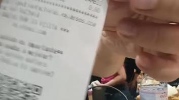 Va a comer al bar de la estación de Atocha y sale con el cabreo de su vida: "Ahí queda mi denuncia pública"