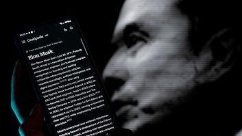 Elon Musk lanza Grokipedia, la Wikipedia de la extrema derecha, según la cual Franco "puso fin a la violencia de la II República"