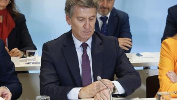 Un año después de asegurar que le había informado "en tiempo real", Feijóo despide a Mazón: "No es un asesino"