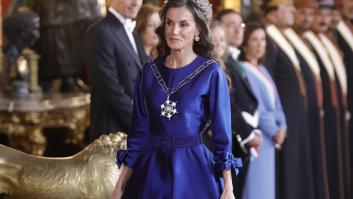 La reina Letizia apuesta por lo seguro con la tiara y el vestido, pero sorprende con un detalle en la cena de gala por la visita de Estado del sultán de Omán