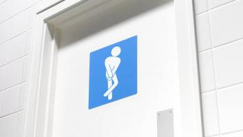 Despiden a un trabajador tras cronometrar con exactitud los minutos que se pasaba en el baño: “Inapropiado”