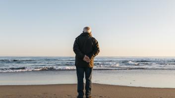 Los jubilados franceses hacen las maletas rumbo a la ciudad española a mitad de precio que en Francia y con "más de 300 días de sol al año"