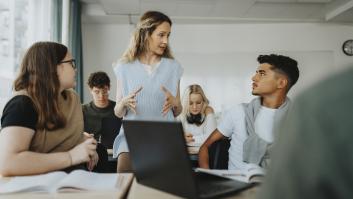Un profesor señala que ya no tienen autoridad en el aula por dos concretas razones: la última le duele en el alma