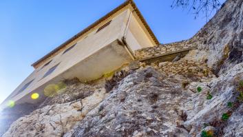 Una casa levantado sobre roca
