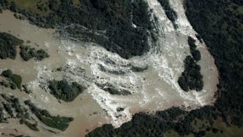 Un par de islas en un lago africano de color verde guarda reliquias centenarias y emperadores momificados