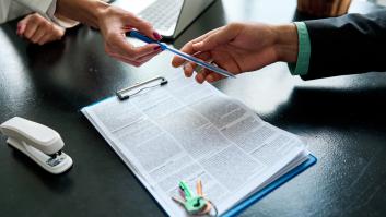 Imagen de una firma de un documento.