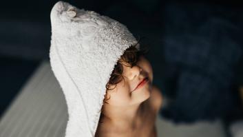 Phillip Tierno, microbiólogo: "Esta es el plazo ideal para lavar toallas y evitar la proliferación de bacterias y hongos"