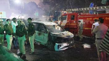 Al menos 8 muertos y 15 heridos por la explosión de un vehículo cerca del Fuerte Rojo de Nueva Delhi (India)
