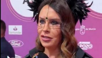 Preguntan a Karla Sofía Gascón sobre la boda de Selena Gómez y su respuesta arrasa por su sinceridad