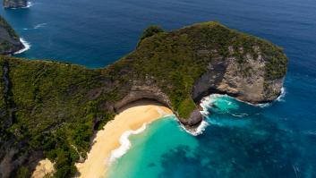 Indignación ante la construcción del ascensor de cristal de 182 metros en el 'acantilado T-Rex': "Es una tontería"