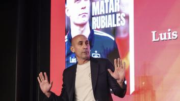 Un tío de Luis Rubiales, detenido tras intentar agredir al expresidente de la RFEF durante la presentación de su libro