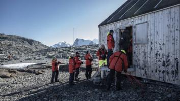 Un hombre, destinado a una oficina de correos remota del planeta: la isla es como un campo de fútbol