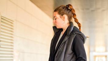 La psicología revela lo que significa caminar con la mirada fija en el suelo