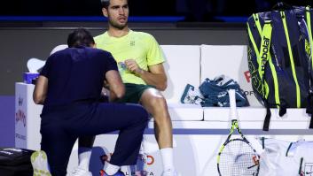 Carlos Alcaraz se cae de la Copa Davis por una lesión en el isquio de su pierna derecha