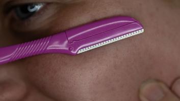 Dermaplaning, el afeitado facial que se ha puesto de moda en TikTok y puede ser demasiado agresivo para la piel