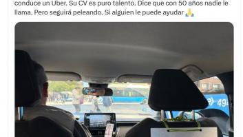 Un conductor de Uber busca trabajo en su profesión original y cuelga un cartel en el asiento del copiloto que arrasa