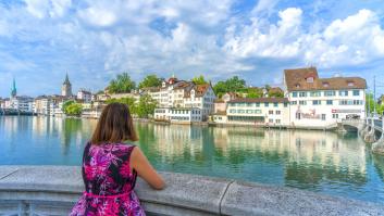 Daniela González, española de 21 años de camarera en Suiza: "Cobro 4.500 euros, el triple, y pago solo 900 euros"