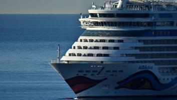 Una familia abandona su vida en tierra firme por 133 días en un camarote con balcón: "Ni la escuela ni el trabajo deben ser un obstáculo"