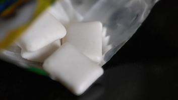 Los dentistas animan a dejar el chicle y apostar por este alimento mucho más natural para combatir el mal aliento