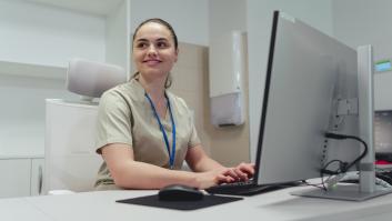 Varinia, joven española en Luxemburgo: "Un puesto con poca experiencia como el mío ronda los 55.000 y 70.000 euros"