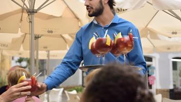 Maite Pagès, piloto comercial, alerta a los turistas sobre esta bebida española: "Cebo para turistas"