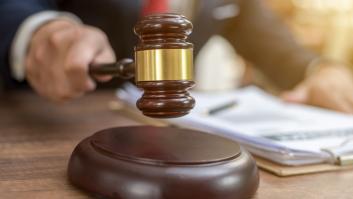 Condenan a un obrero tras invertir los 18.000 euros para construir una casa en hacerle la caseta al perro