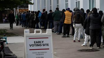 Una británica se va a España y aprende toda una lección de vida cuando descubre cómo hacemos las colas