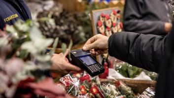 Un pueblo de Jaén ayuda a sus vecinos con las compras de Navidad regalando bonos de 25 euros
