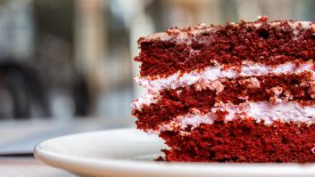 Piden llevar su propio postre al restaurante, el hostelero les avisa de que les cobrará un plus y la respuesta de los clientes tiene tela