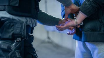 Estafan 300.000 euros a un empresario con 480 obras de arte falsas en vez de los lingotes de oro que había pedido