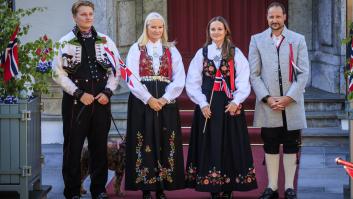 Haakon y Mette-Marit reciben una de cal y otra de arena en su momento más difícil: su hija Ingrid Alexandra les da una alegría y su hijo Sverre Magnus, un disgusto