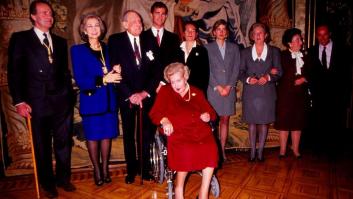 El rey Juan Carlos explica por qué su madre tenía la cabeza ladeada y cómo se toman en la familia real los chistes sobre ellos